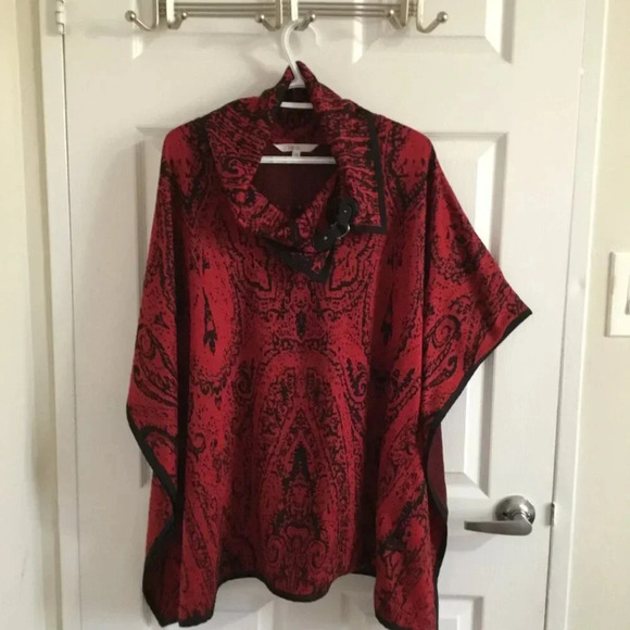 Cleo Turtleneck poncho sweater Red Black size large/Xlarge - Picture 2 of 5
